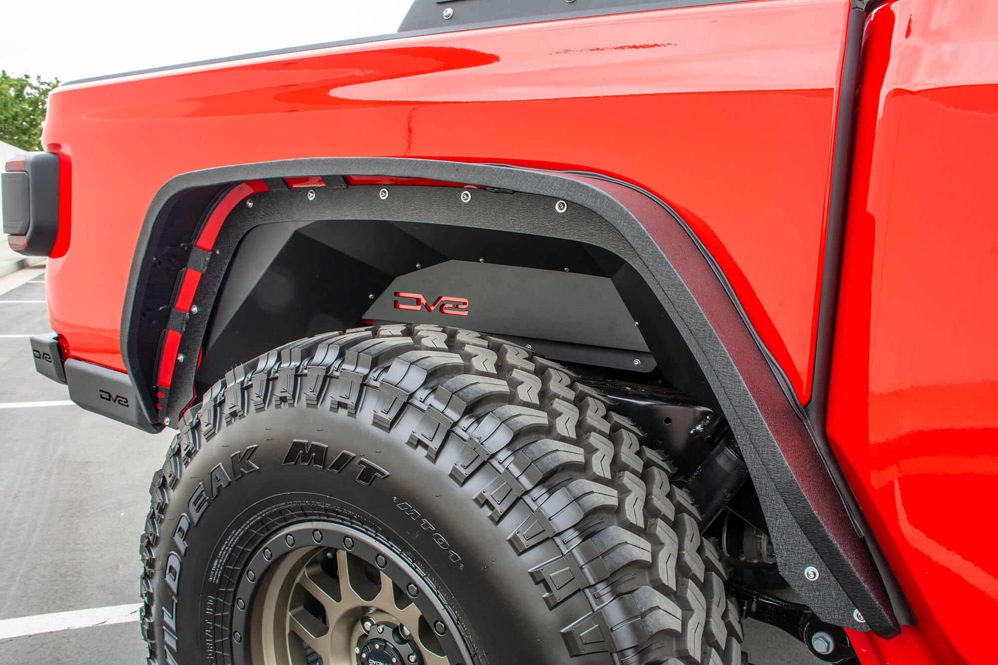DV8 Offroad FDGL01 Armor Flat Slim Fenders for 2022 Jeep Gladiator JT